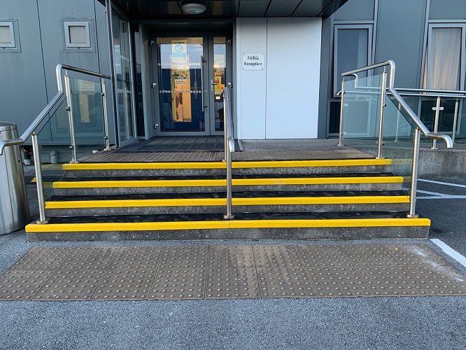 Safety Solution For Outdoor Steps With Footfall GRP Stair Tread...